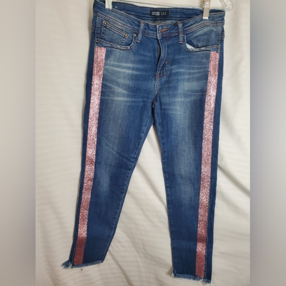 AMAZING BLUE JEANS